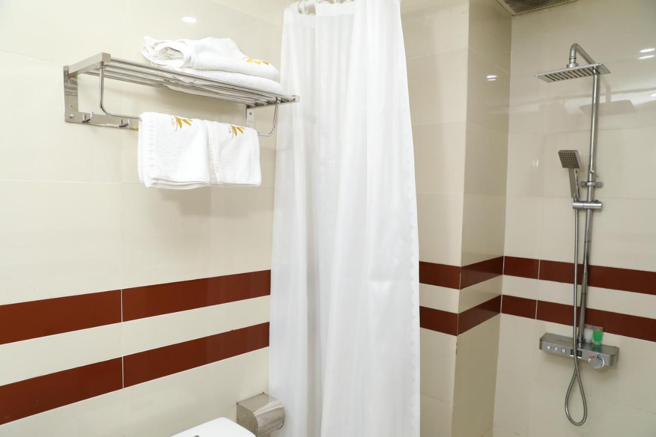 Thanh Vinh Hotel & Apartment Ho Chi Minh City Bagian luar foto